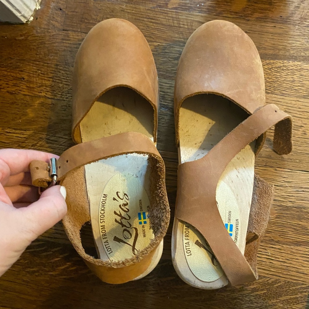 Lotta Clogs